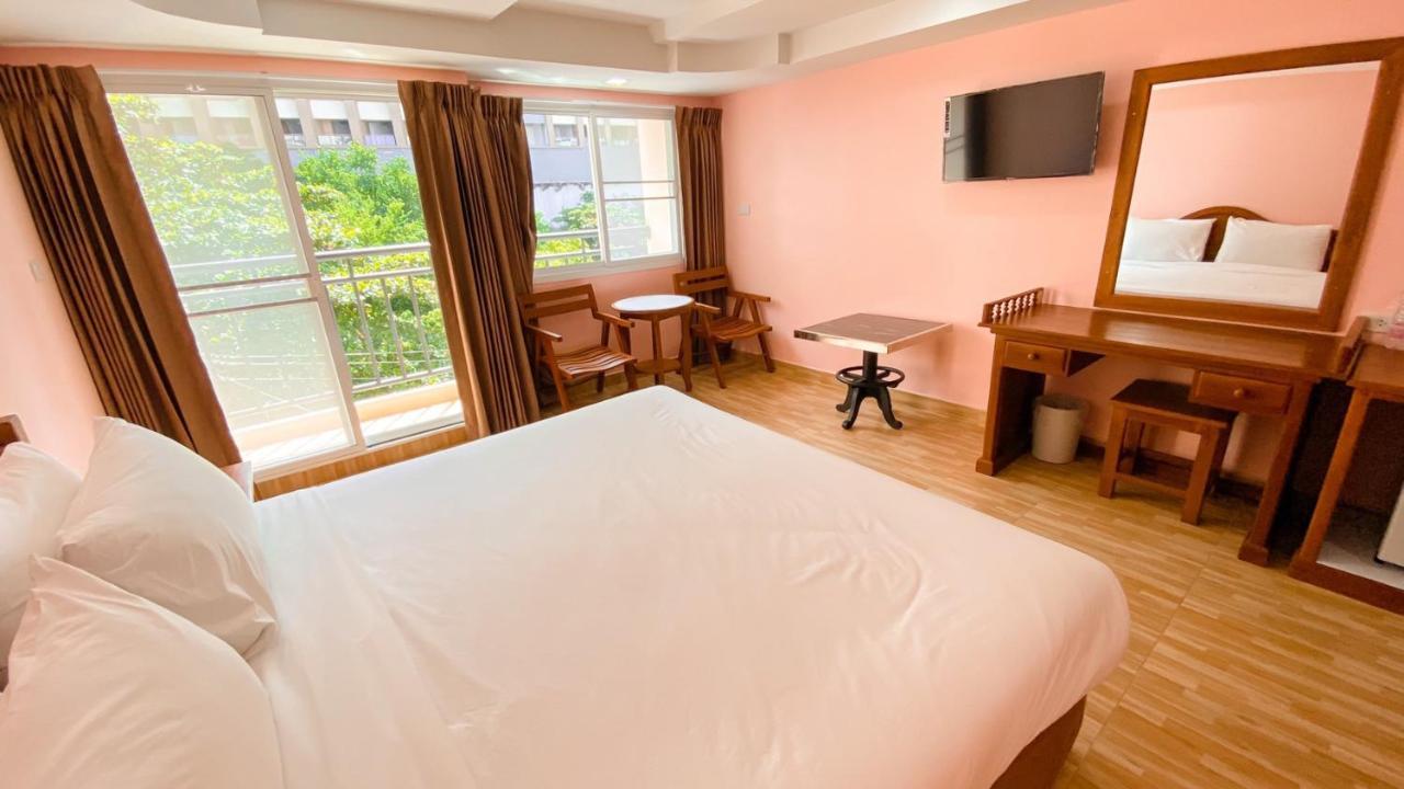 A.A. Pattaya Golden Beach Hotel מראה חיצוני תמונה